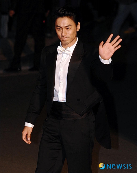 [Resim: 20090227215709.815.0.jpg]
