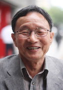 우린 이렇게 살았다네… 신경림 시인 자전에세이집 출간