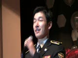 멋진 경찰로 변신한 영화배우 조승우