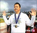 '거미손' 이운재, FA컵 MVP 수상…스테보는 득점상