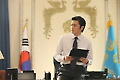 ‘굿모닝 프레지던트’ 17일만에 200만 돌파..장동건 일-사랑 다 잡다