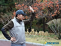 어린이 기자들에게 인사하는 이명박 대통령