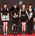 2NE1‘MAMA 여자신인상 수상 ‘역시 최고 신인! 2관왕 기염’