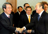 "세종시 얘기하러 들어갑시다"