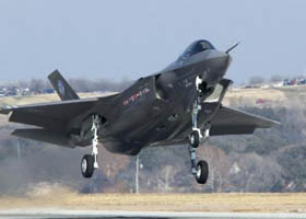 日, F-35 스텔스 전투기 40대 도입 검토