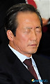 생각에 잠긴 정몽준 대표