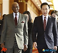 <종합>李대통령 세네갈 대통령과 정상회담