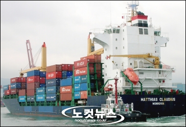 한국 수출 세계 9위권 진입