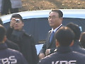 김인규 KBS 사장 진통 속 취임…격렬한 몸싸움
