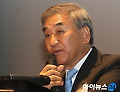 권익위, 대통령직속 격상 '논란'