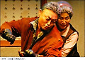 가요계는 아이돌, 연극계는 '중견돌'?