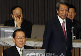 [국회 대정부질문] 총리와 총재