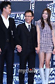 [MD포토] 최영 사장 '유이-이용우 손잡고 포즈~'
