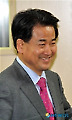 환하게 웃는 정동영 의원
