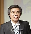 英왕립 조선학회 최우수논문상 받는 백점기 교수