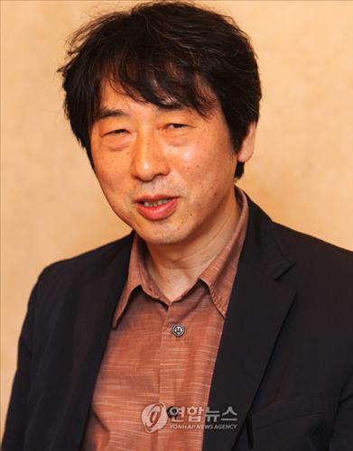 성자가 되려는 40대 가장의 고군분투기