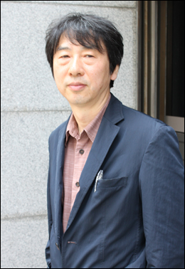 '퇴물' 40대 가장의 좌충우돌 성자 되기