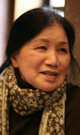 시는 창조의 기쁨주고 언어를 통해 생을 성찰