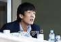 [포토] 야구장 찾은 한화 차남 김동원씨